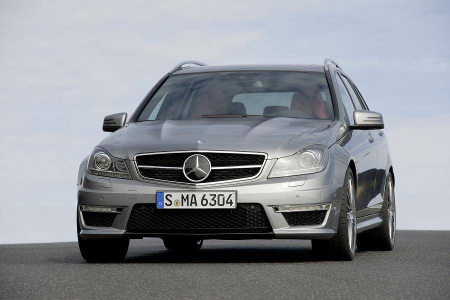  Mercedes-Benz C63 AMG Station Wagon 2011 года  (фото 1 из 19)